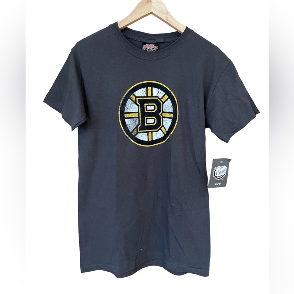 Boston Bruins T-Shirt. Men’s Size Small.